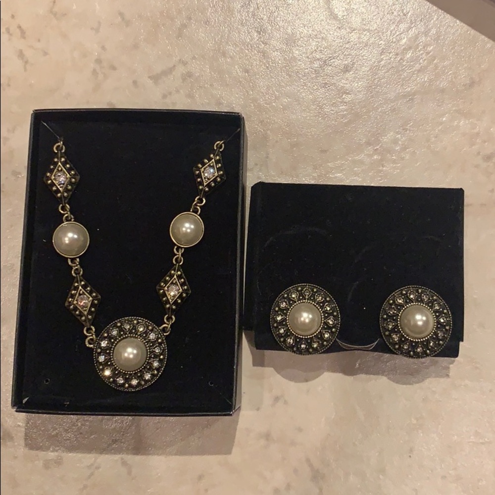 Vintage Avon earrings and necklace set